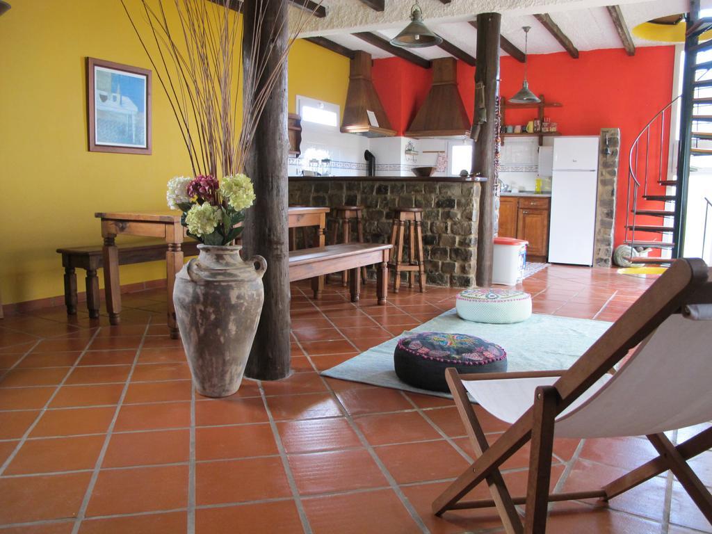 莫尼兹港 Bisbis House旅馆 外观 照片